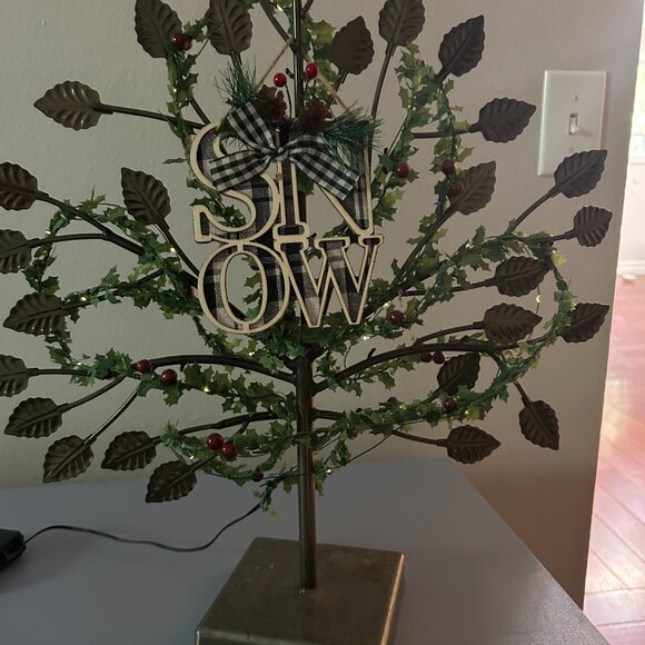 Decorative Tree for Jewelry or Decorating - Picture 4 of 4